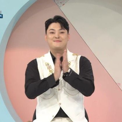 Behind-the-scenes cut of Kim Kyungmin