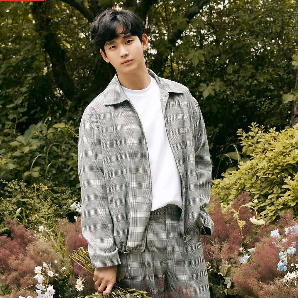 Foto terbaru dari Kim Soohyun