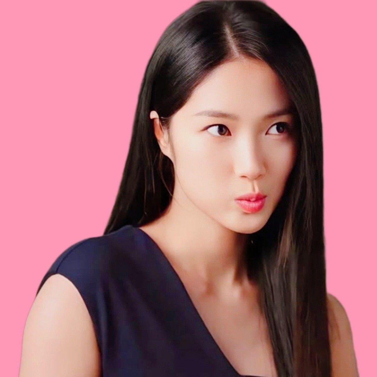 Recent activity shot of Kim Hyeyoon