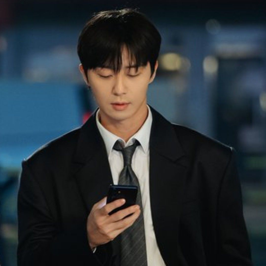 Behind-the-scenes cut of Park Seojoon