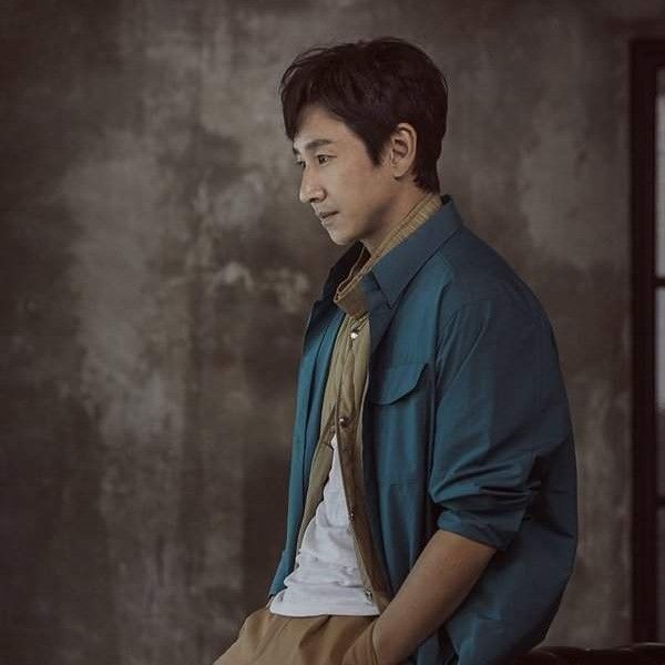 Recent activity shot of Lee Sunkyun