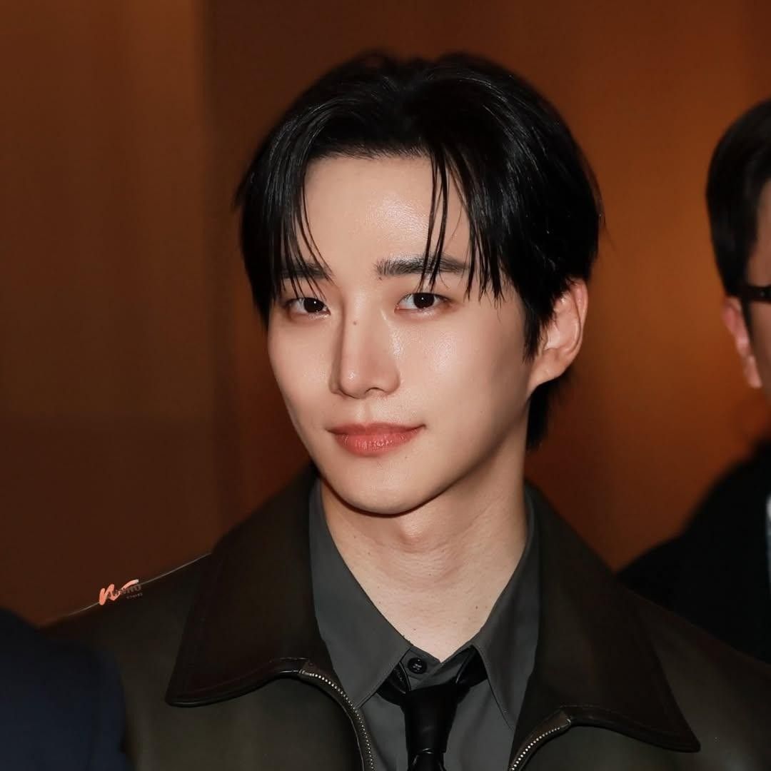 イ・ジュノのビハインドカット