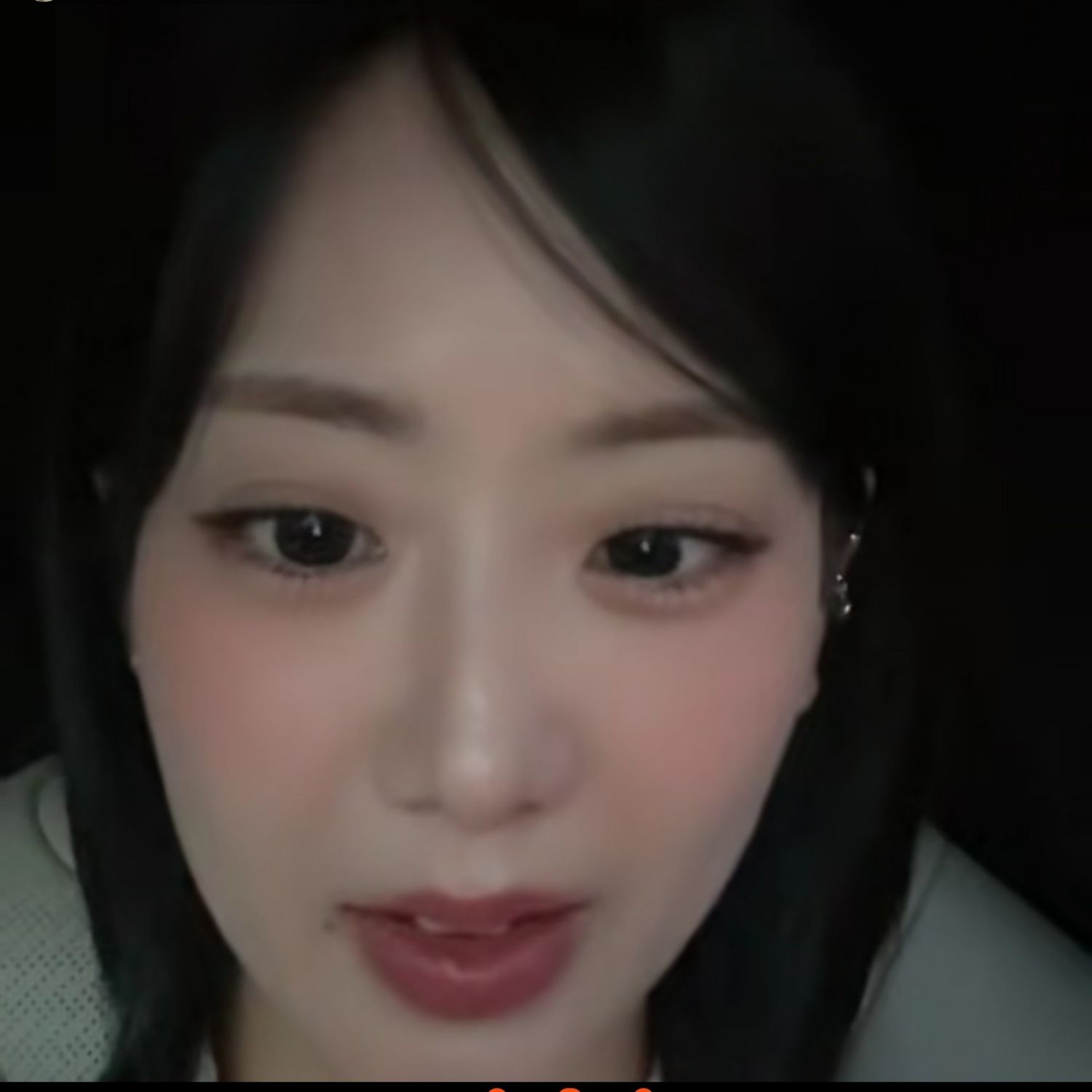 A moment captured by a fan of Kang Hyeyeon