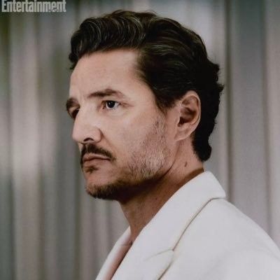 A moment captured by a fan of Pedro Pascal