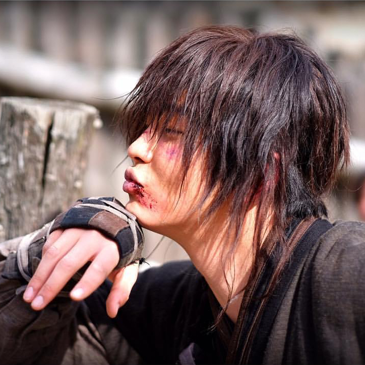 A moment captured by a fan of Yoon Kyunsang
