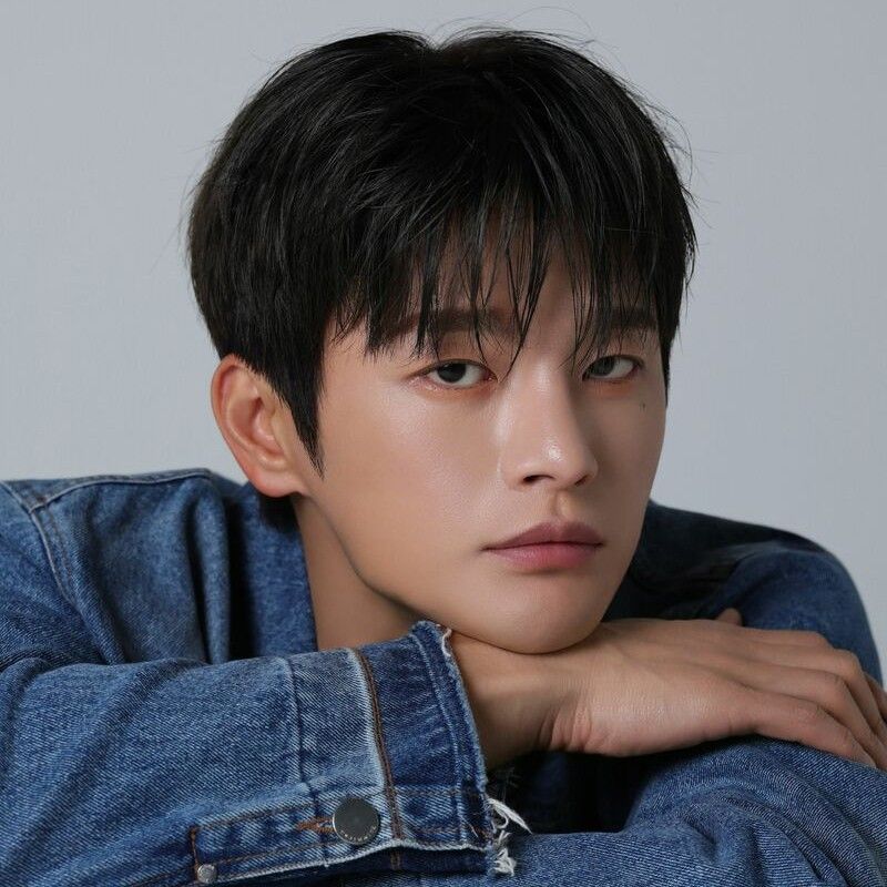 ソ・イングクの最近の活動ショット