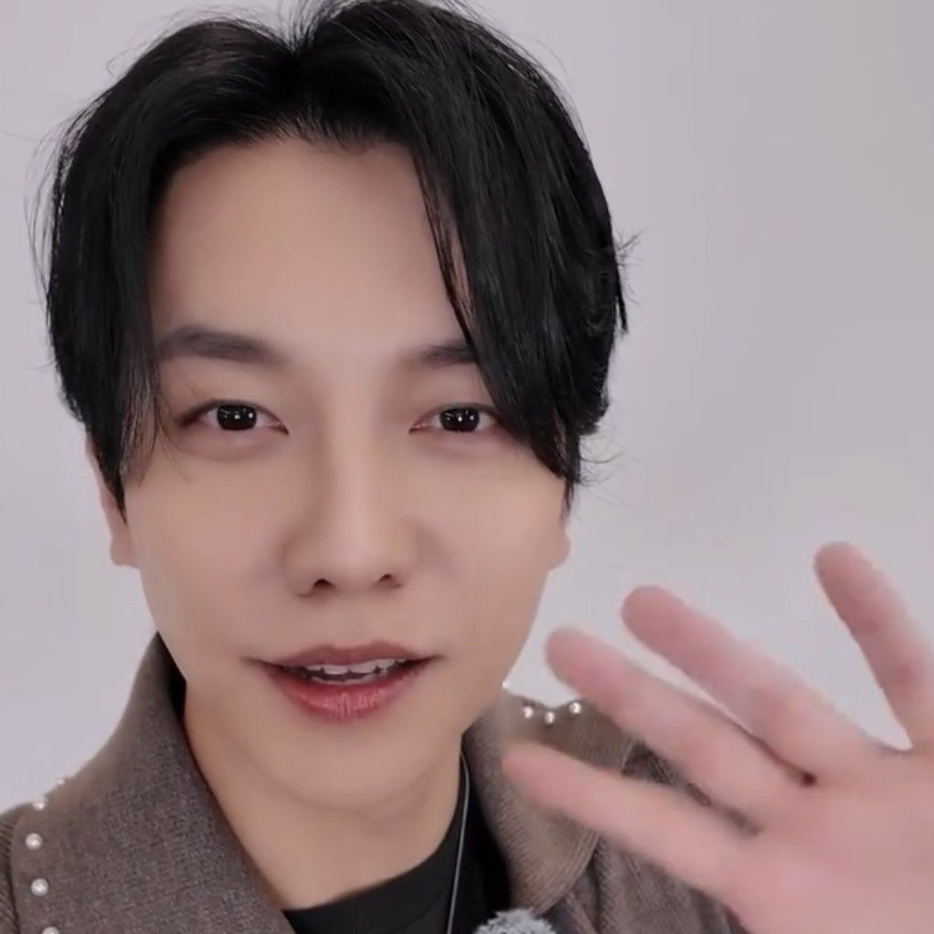 粉絲拍下的李昇基瞬間