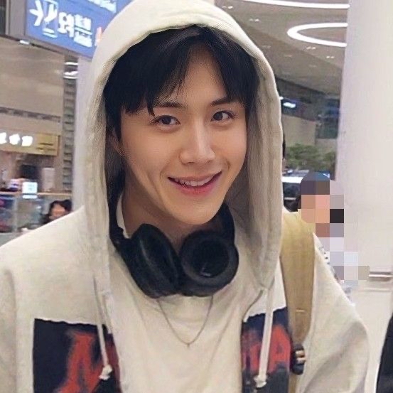 A moment captured by a fan of Kim Seonho