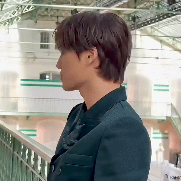 Behind-the-scenes cut of KAI