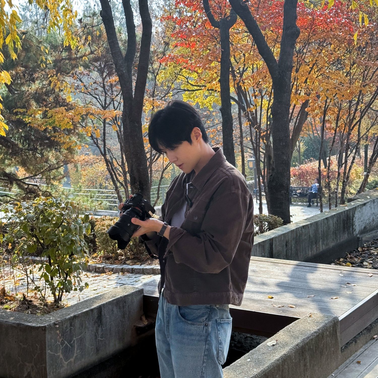 Behind-the-scenes cut of Kim Seonho