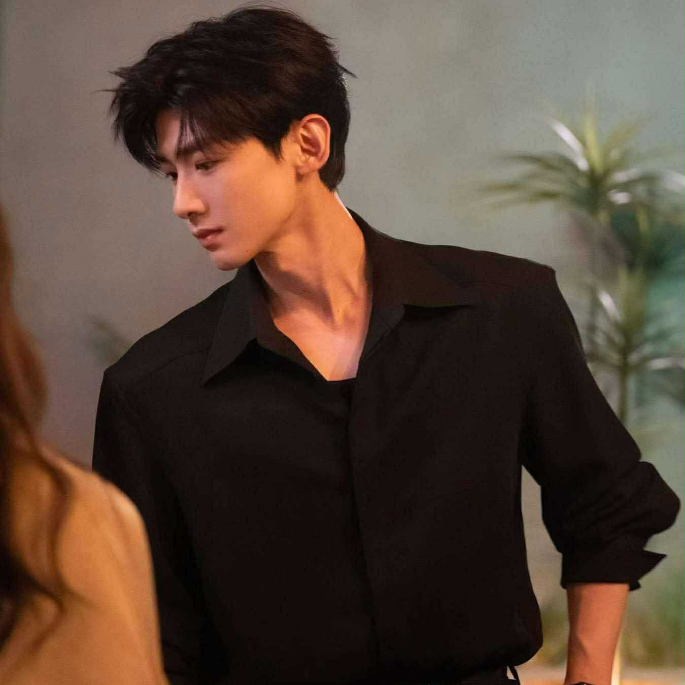 Behind-the-scenes cut of Bai Jingting