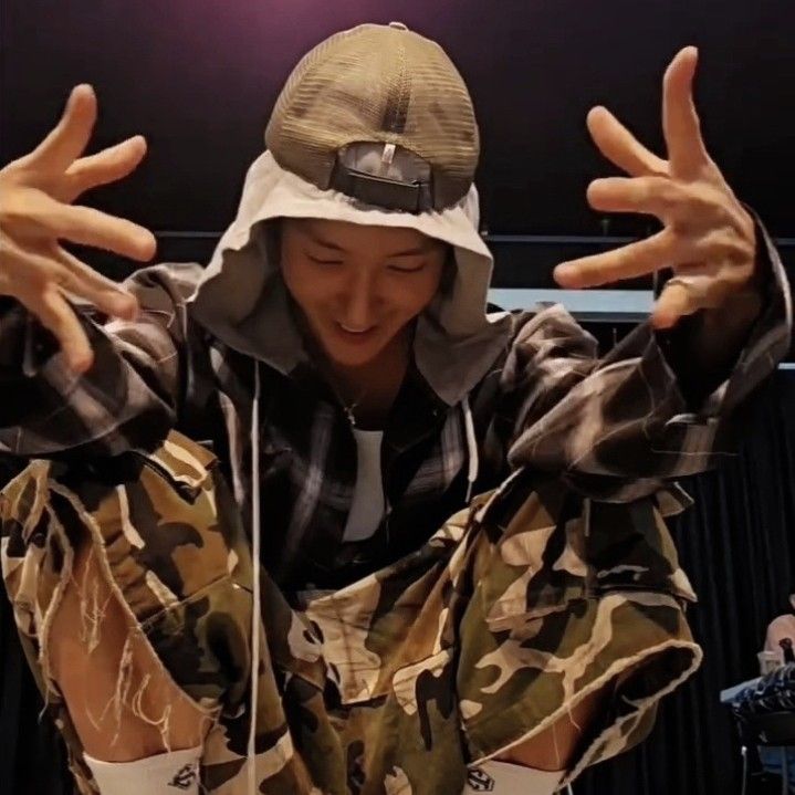 Latest photo of Lee Joongi
