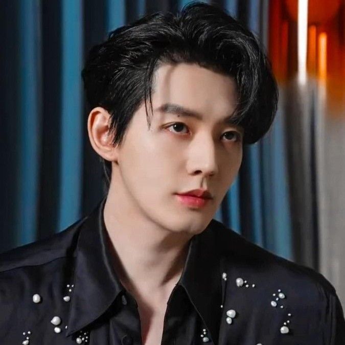 Recent activity shot of Deng Wei