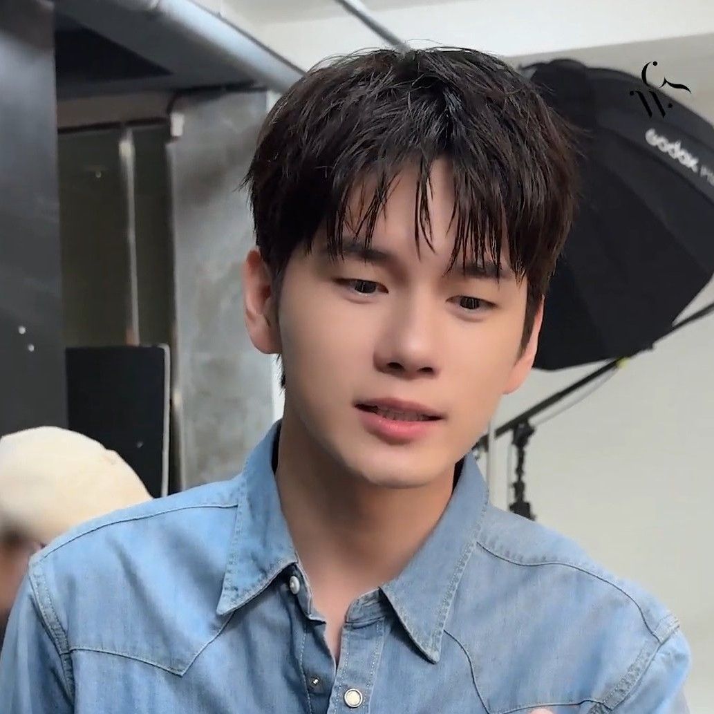 A moment captured by a fan of Ong Seongwu
