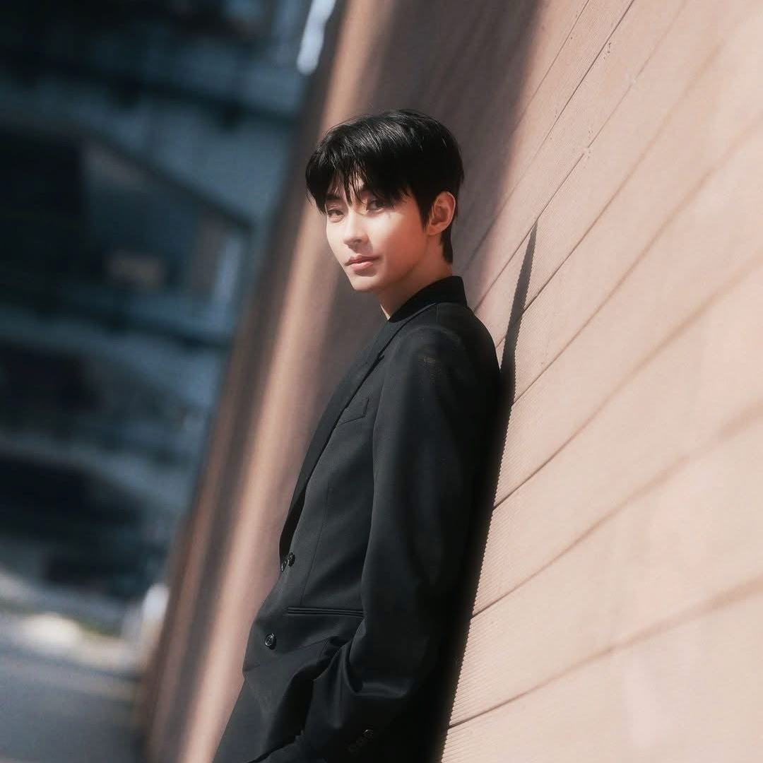 황인엽의 비하인드 컷