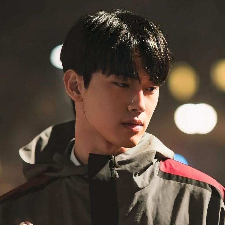 Behind-the-scenes cut of Hong Mingi