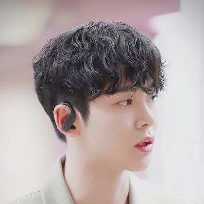 Cuplikan di balik layar dari Rowoon