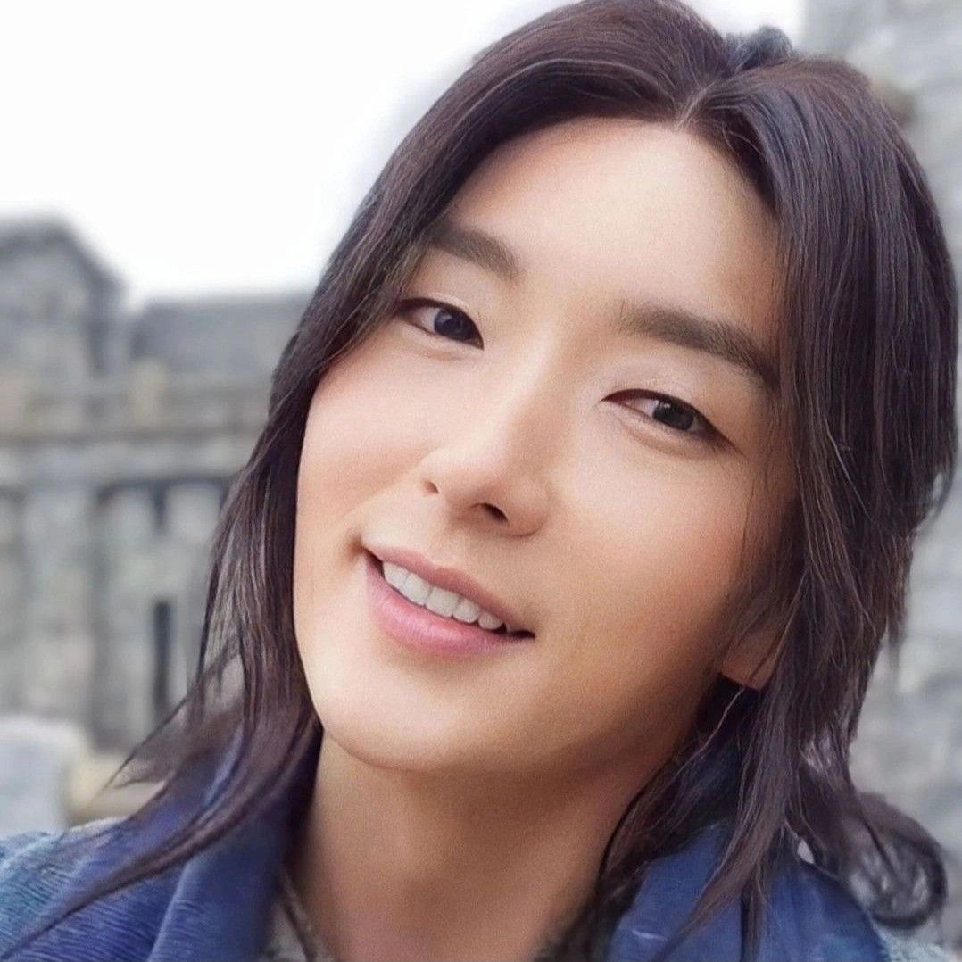 Recent activity shot of Lee Joongi