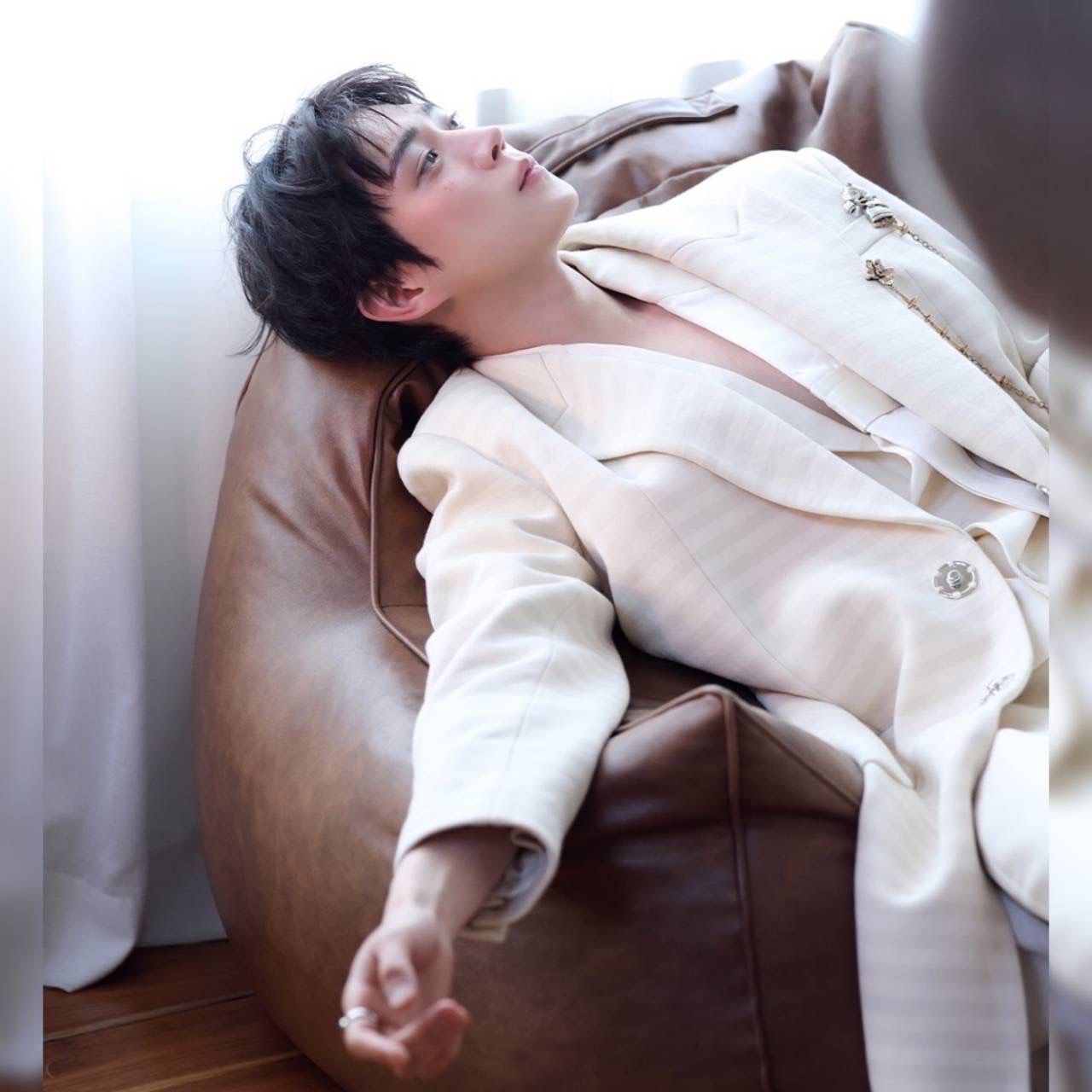 Behind-the-scenes cut of Kim Youngdae