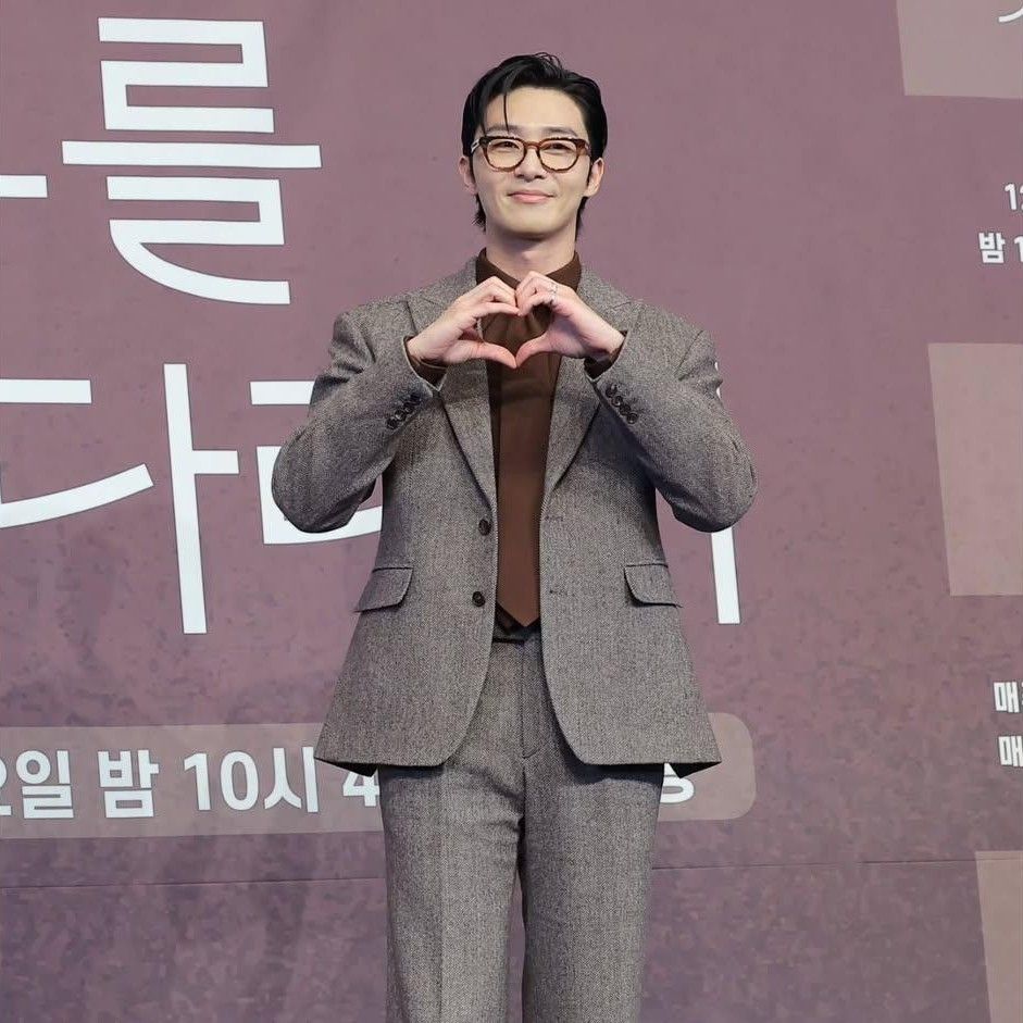 朴敘俊的最新照片