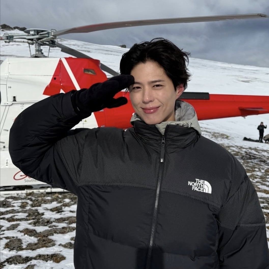 Behind-the-scenes cut of Park Bogum
