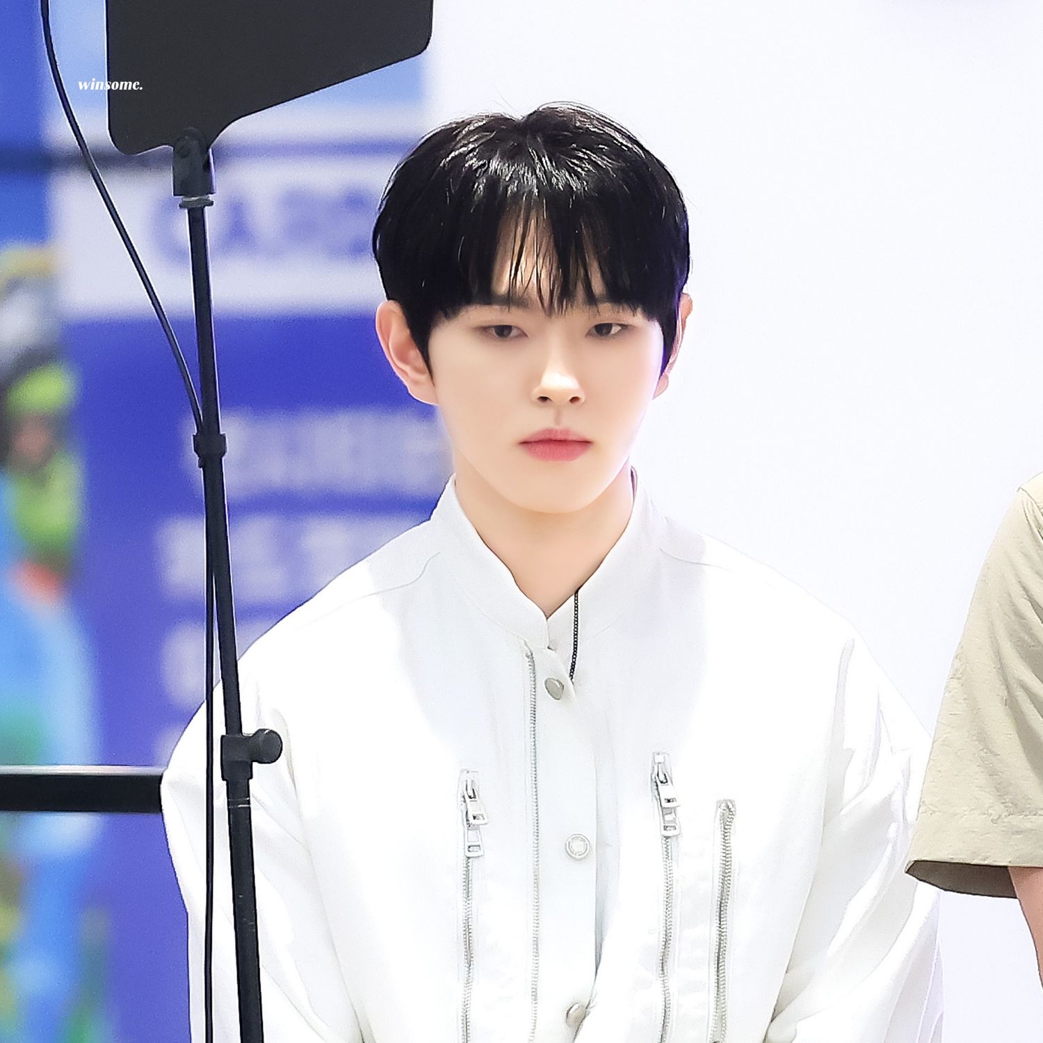Behind-the-scenes cut of Lee Byeongchan