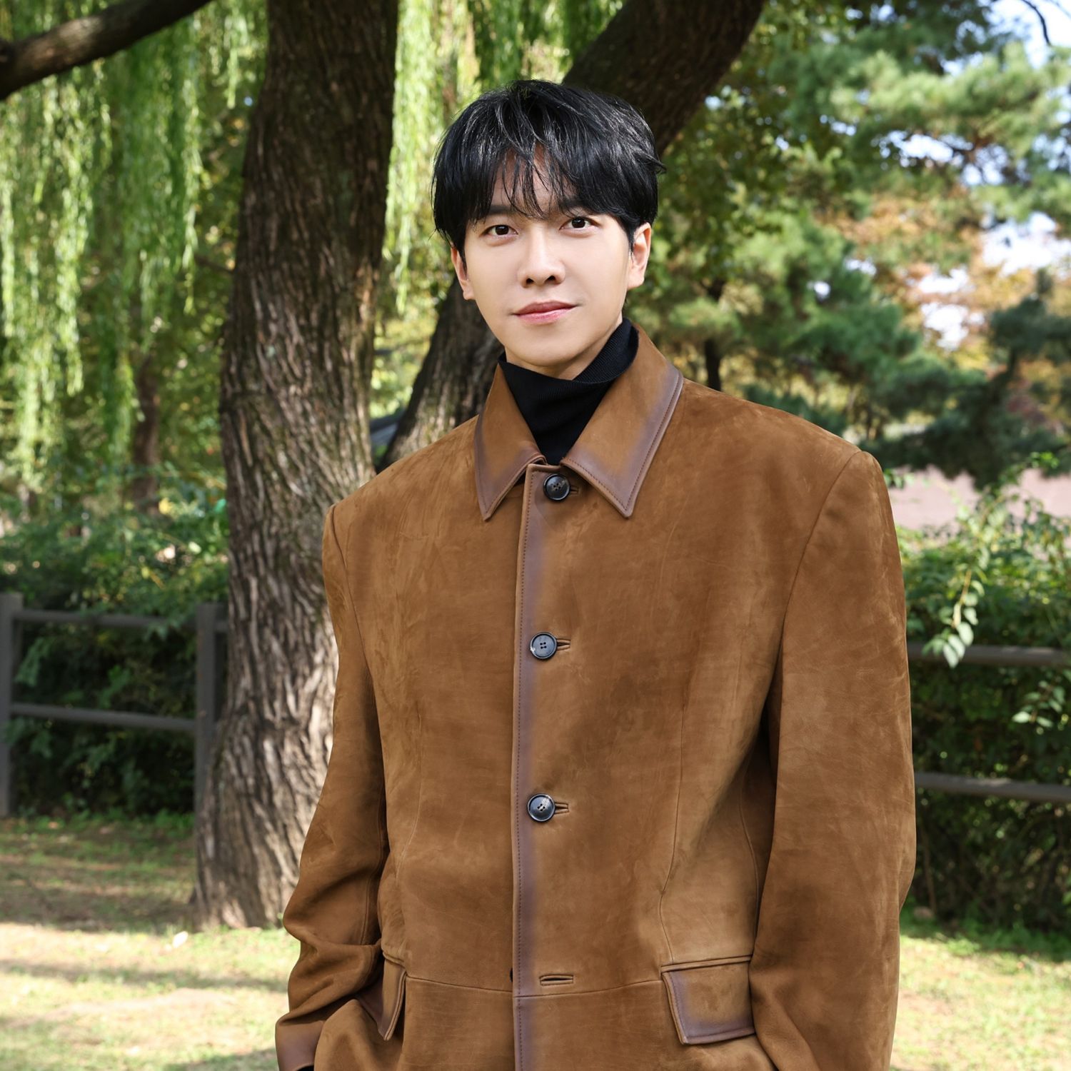 Latest photo of Lee Seunggi