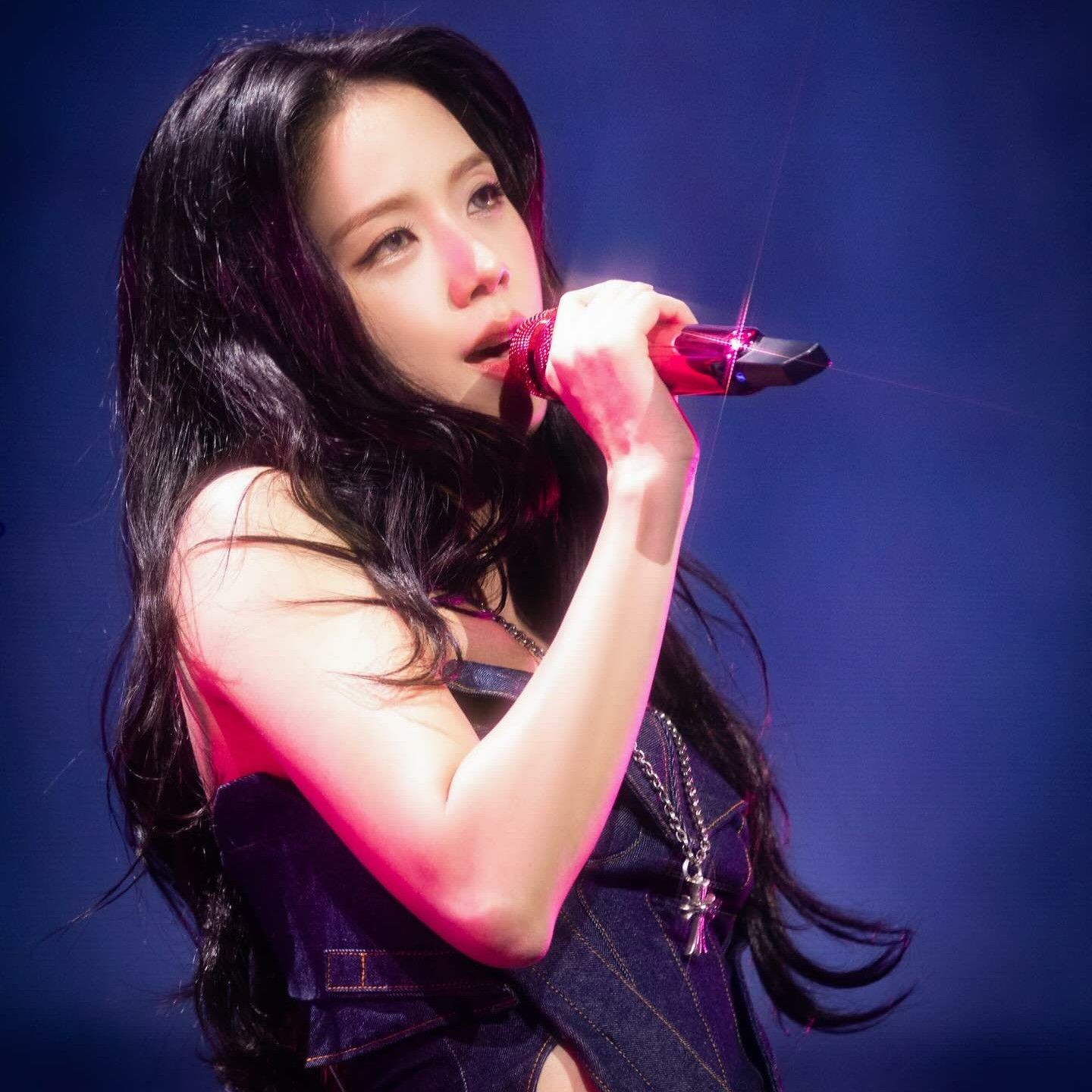 Recent activity shot of Jisoo (1995)