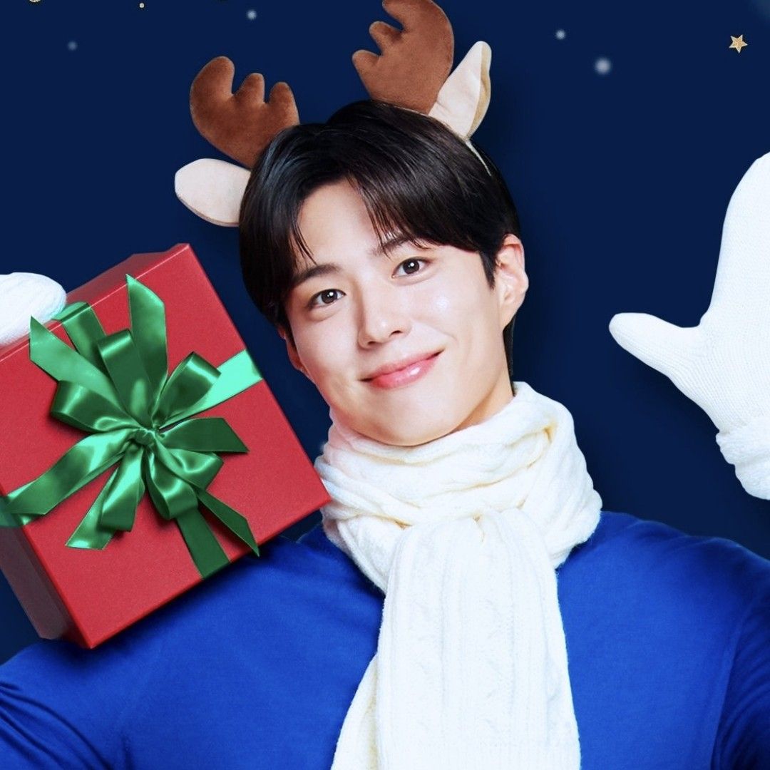 A moment captured by a fan of Park Bogum