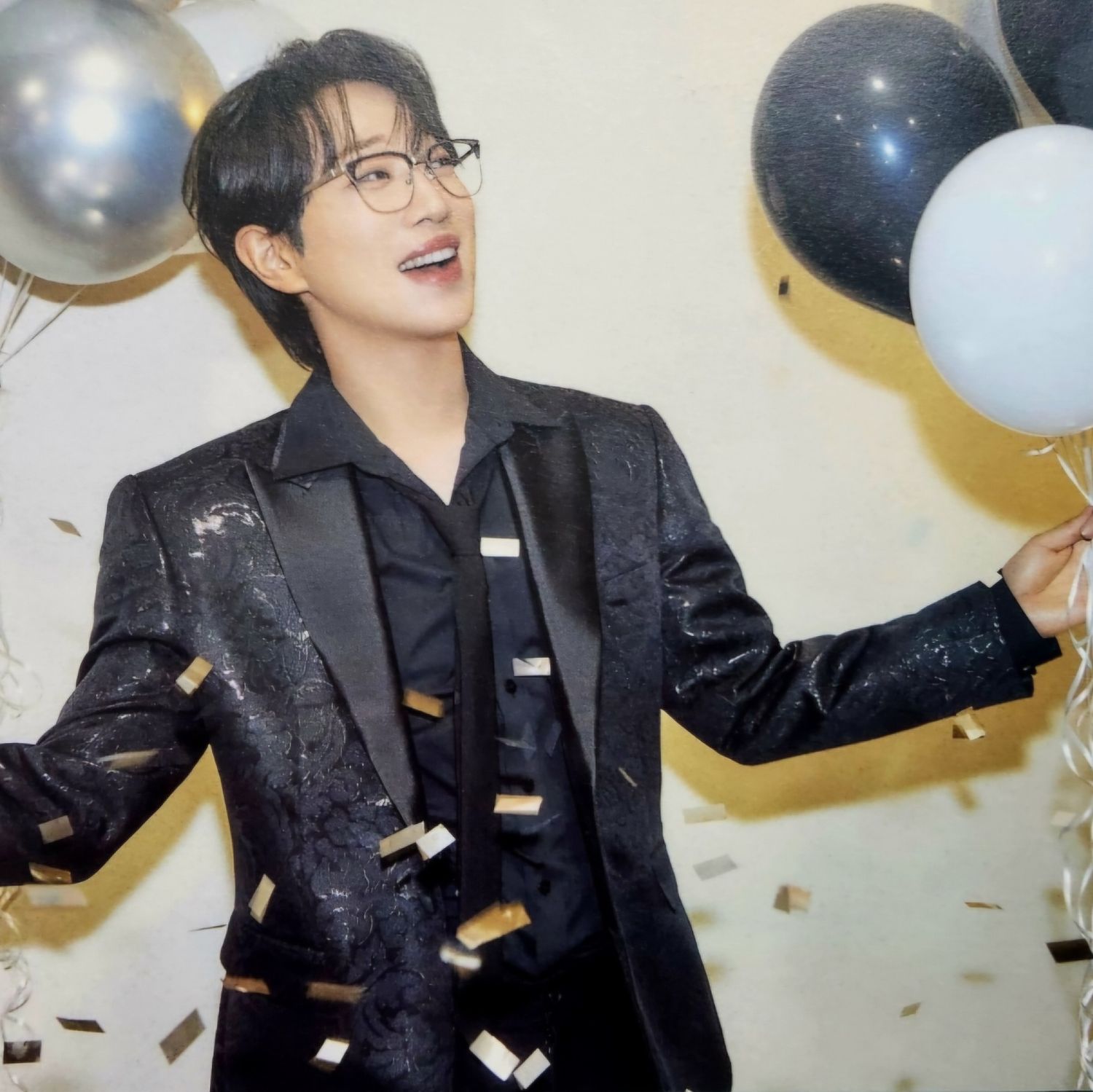 Recent activity shot of An Sunghoon