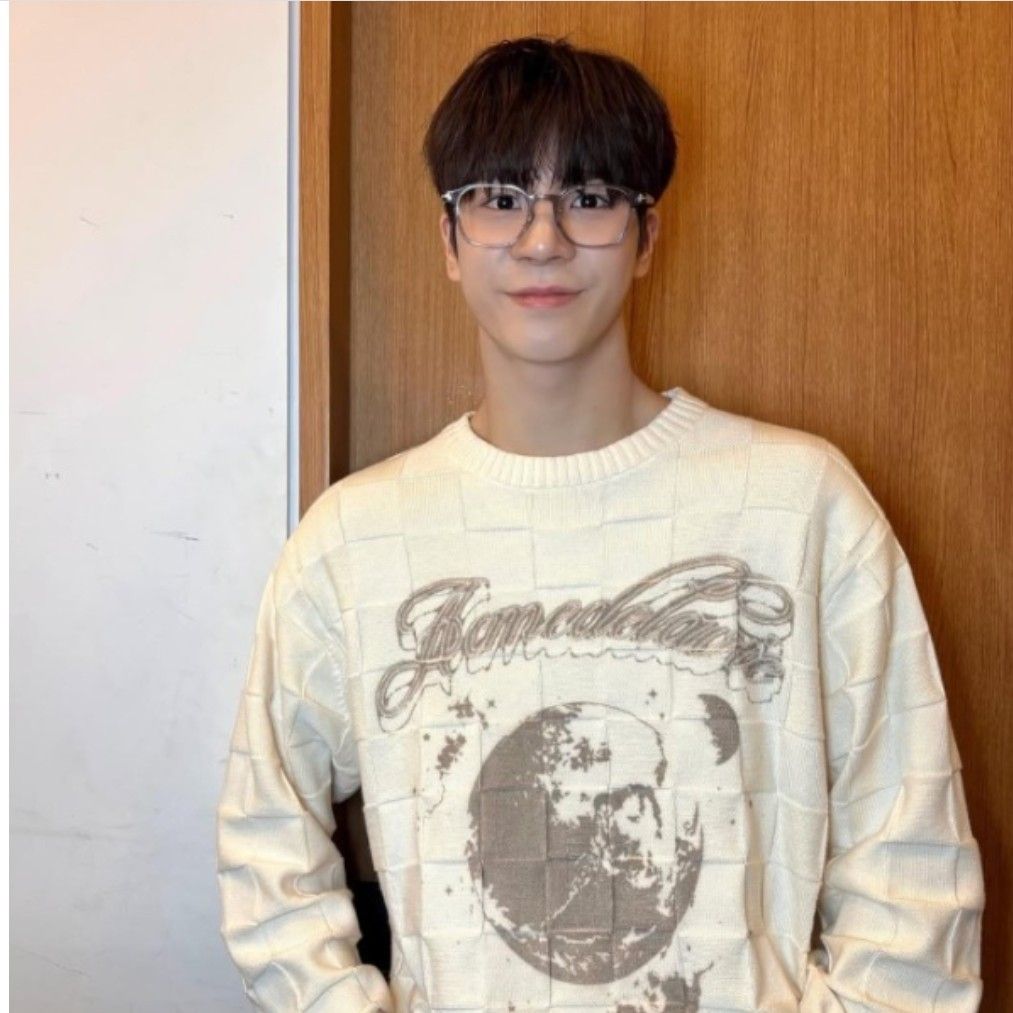 粉丝拍下的郑东元瞬间