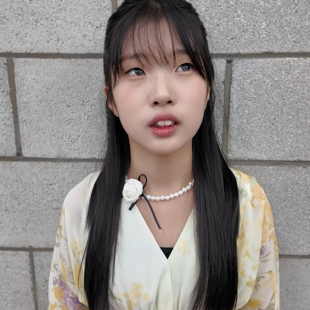 Behind-the-scenes cut of Bin Yeseo