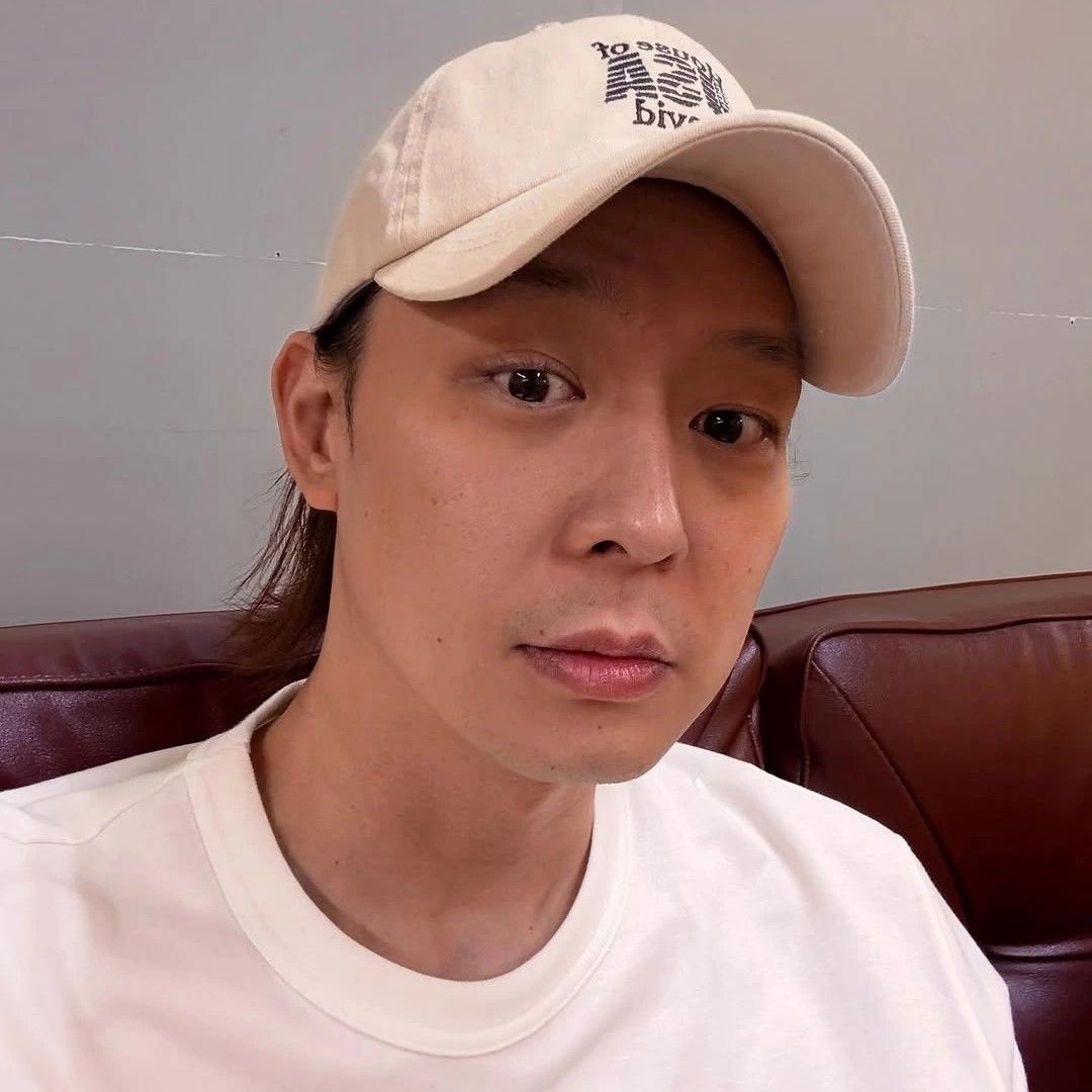 A moment captured by a fan of Park Yoochun
