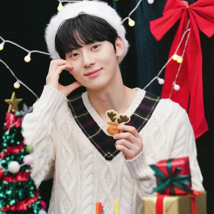 Recent activity shot of Hwang Minhyun