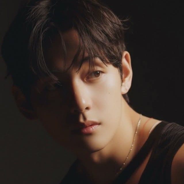 Latest photo of Kim Taehyung (V)