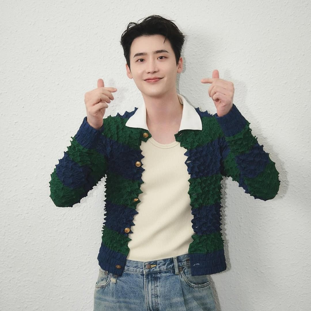 Latest photo of Lee Jongsuk