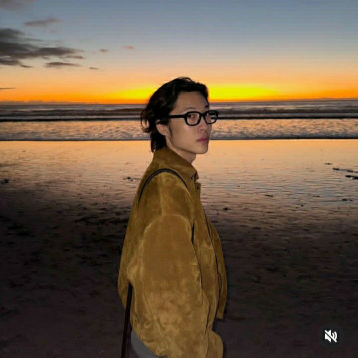 A moment captured by a fan of Lee Jongwon