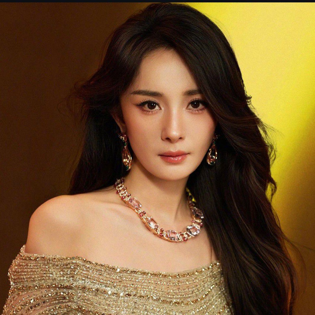 Behind-the-scenes cut of Yang Mi