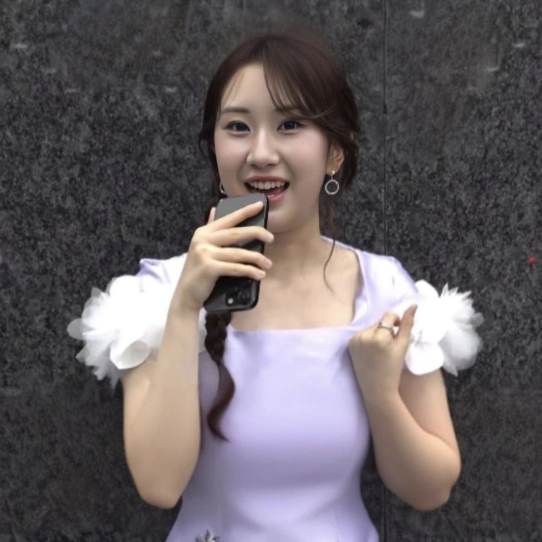Latest photo of Jeon Yujin