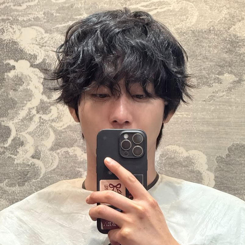 Recent activity shot of Ahn Hyoseop