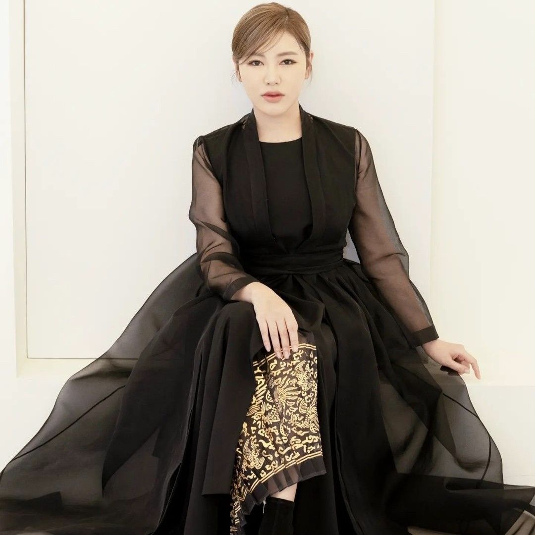 Recent activity shot of Song Gain