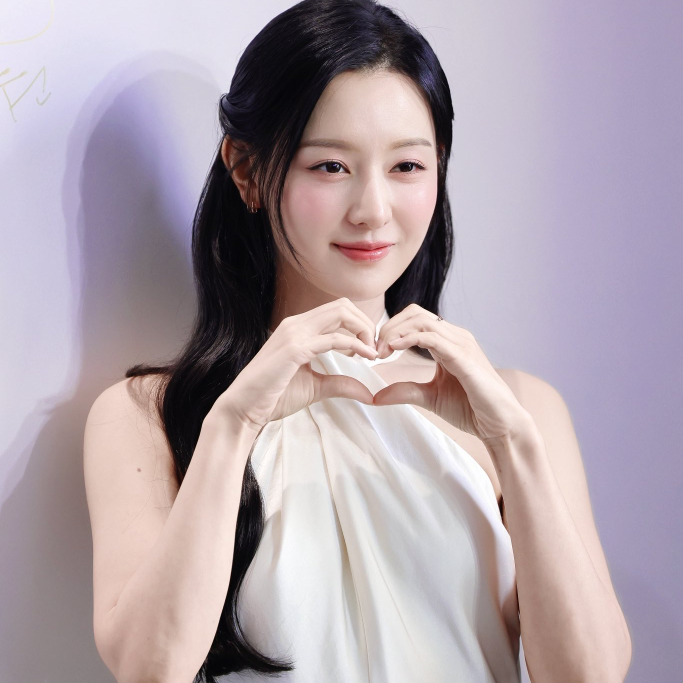 Recent activity shot of Kim Jiwon