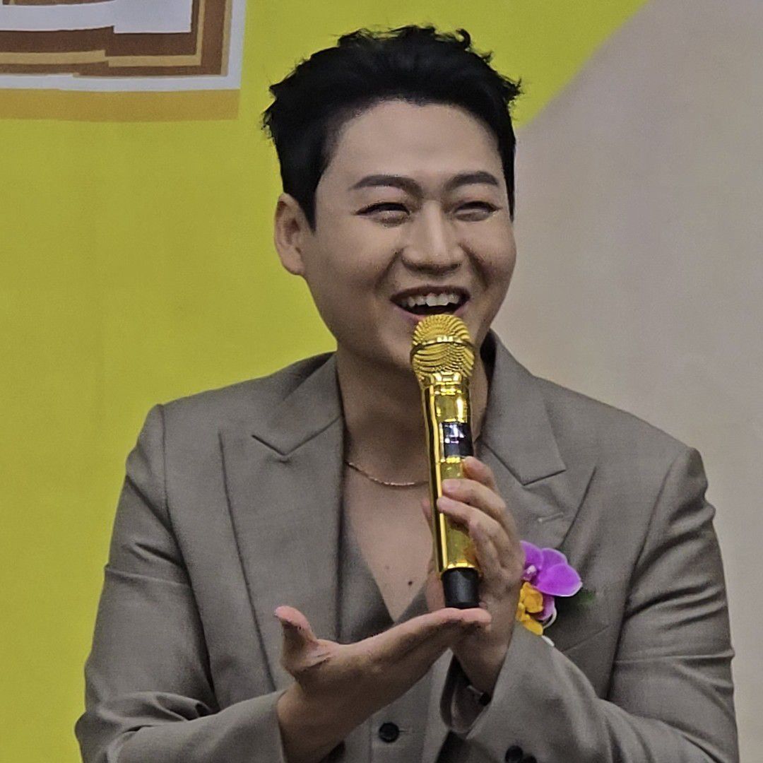 민수현의 비하인드 컷