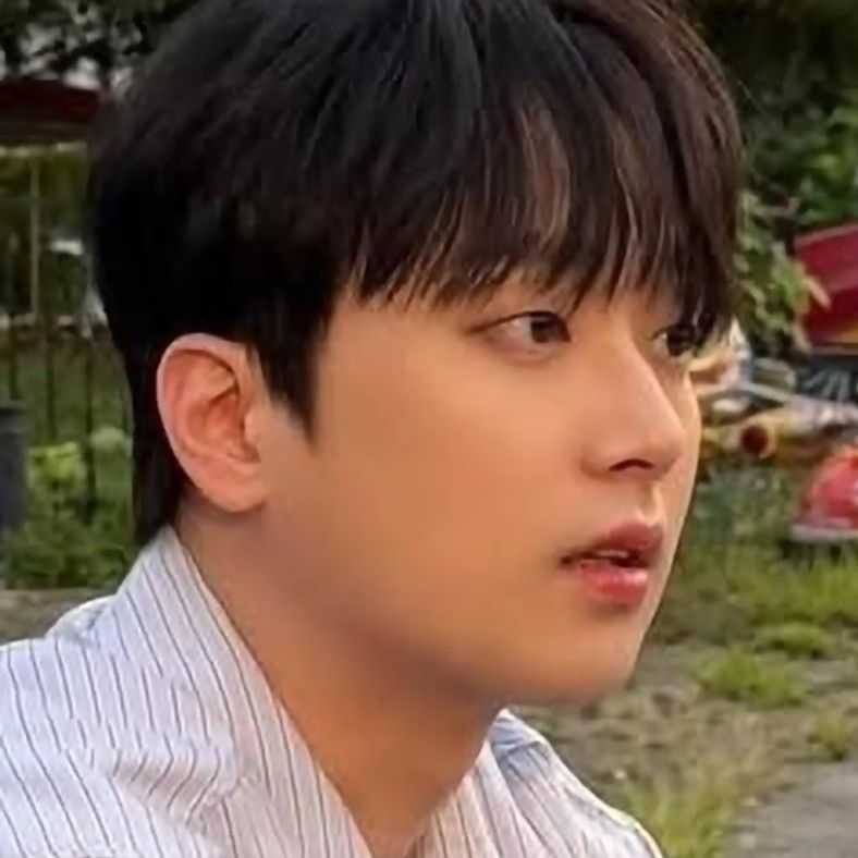 이찬원 최근 활동샷