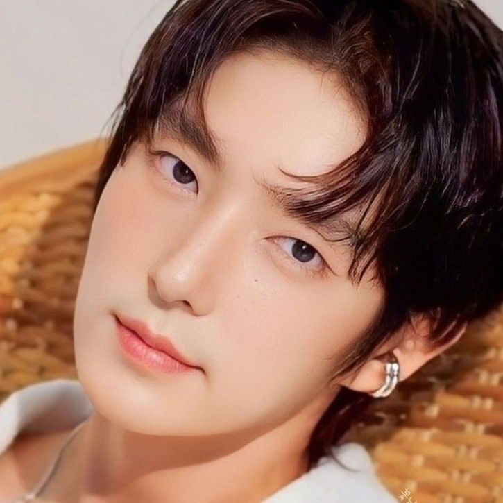 A moment captured by a fan of Lee Joongi