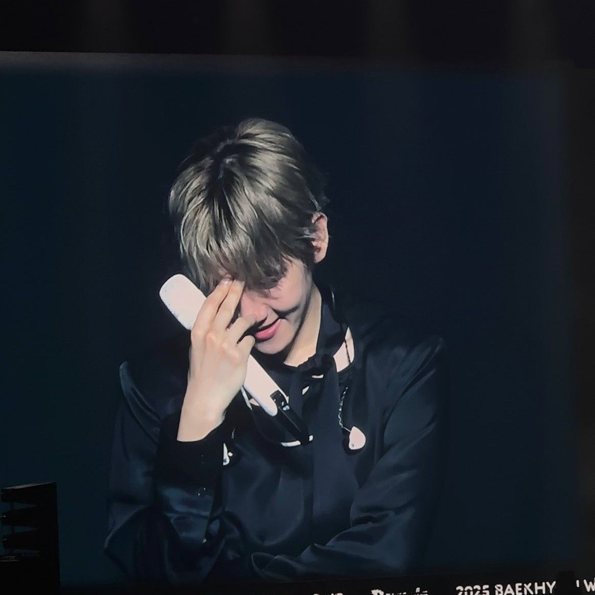 Behind-the-scenes cut of Baekhyun