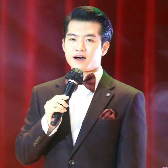 粉丝拍下的赵明燮瞬间