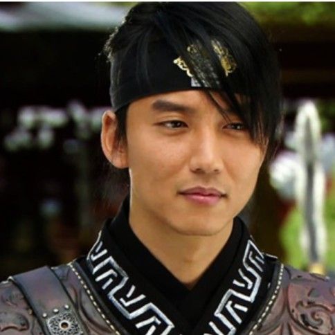 Behind-the-scenes cut of Kim Namgil
