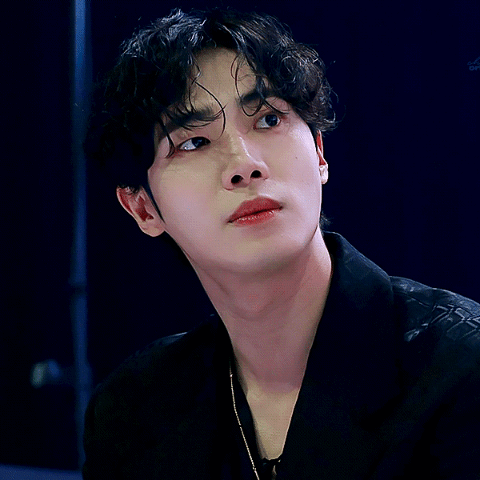 Behind-the-scenes cut of Choo Youngwoo