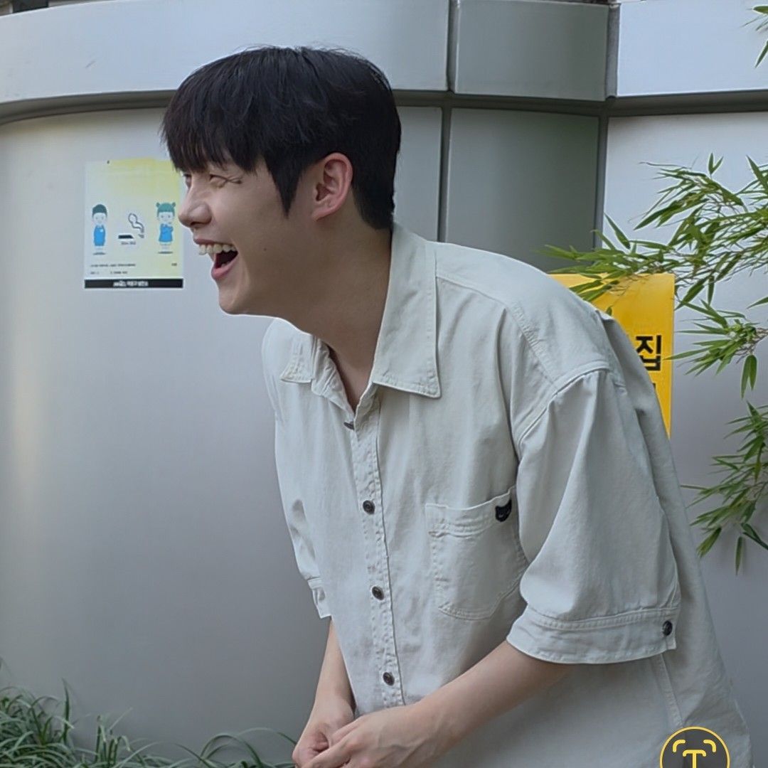 Behind-the-scenes cut of Choi Jaemyeong